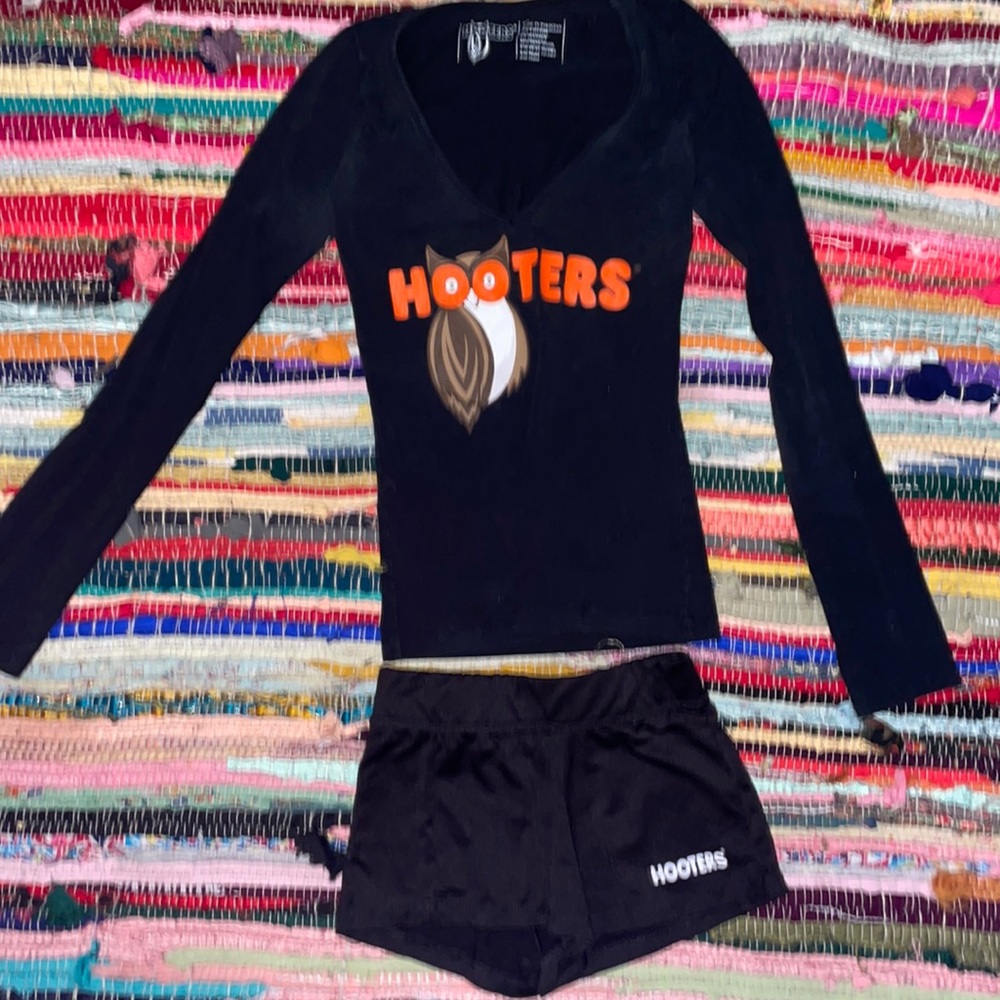 Hooters uniform!